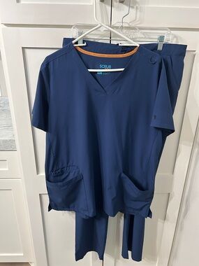 Scrub Joy Women’s Navy blue scrub set XL